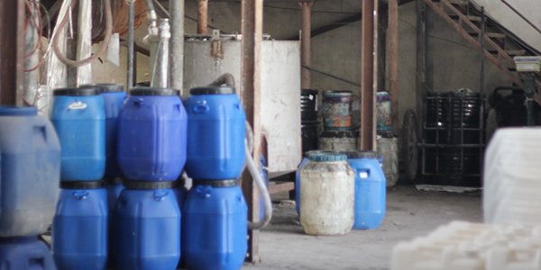 淺談?wù)潮乩慰旄赡z水使用的注意事項(xiàng)